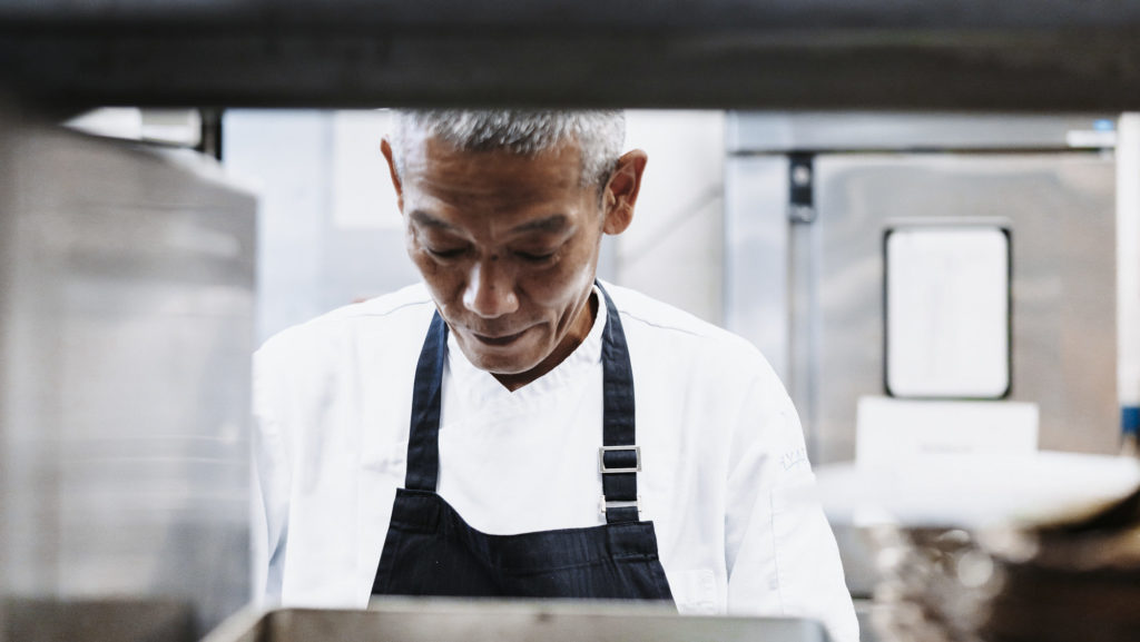 Der Sushi Meister in der Küche.